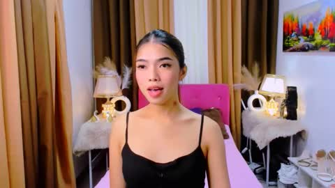 Snapshot of angelic076039 chatting on 10.08.25 MISS PAU online show from 10.08.25