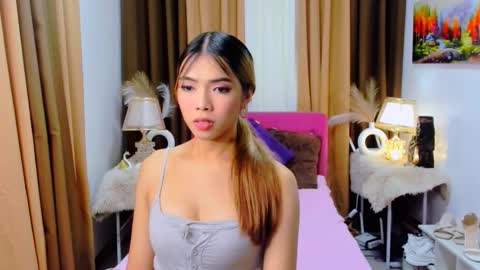 Snapshot of angelic076039 chatting on 10.09.25 MISS PAU online show from 10.09.25