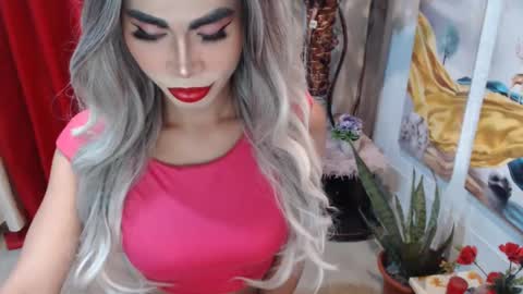 DIVINE ANGEL online show from 02.02.25