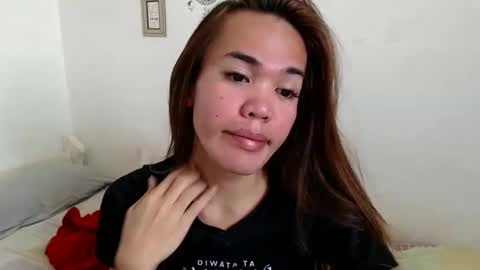 Snapshot of angelic_slutxx chatting on 01.21.25 Yhanna online show from 01.21.25