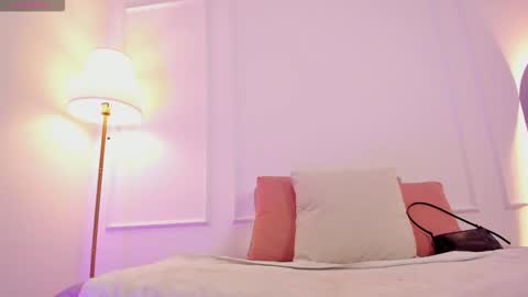 Snapshot of angelica_cross chatting on 10.26.25 Angelica Cross online show from 10.26.25