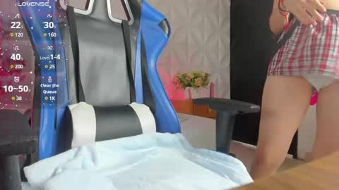 Snapshot of angelica_dymond chatting on 01.17.25 A N G E L I C A online show from 01.17.25