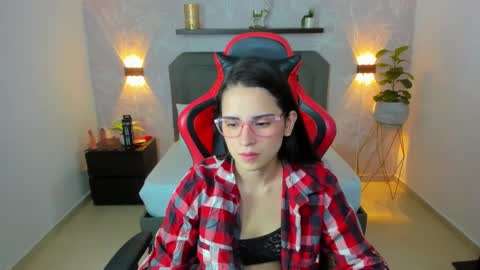 Snapshot of angelica_dymond chatting on 01.28.25 A N G E L I C A online show from 01.28.25