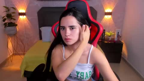 Snapshot of angelica_dymond chatting on 02.07.25 A N G E L I C A online show from 02.07.25