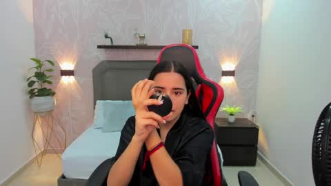 Snapshot of angelica_dymond chatting on 03.01.25 A N G E L I C A online show from 03.01.25