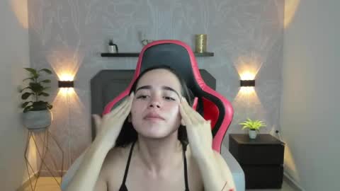 Snapshot of angelica_dymond chatting on 03.06.25 A N G E L I C A online show from 03.06.25