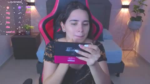 Snapshot of angelica_dymond chatting on 09.10.25 A N G E L I C A online show from 09.10.25