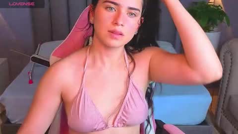 Snapshot of angelica_dymond chatting on 09.25.25 A N G E L I C A online show from 09.25.25