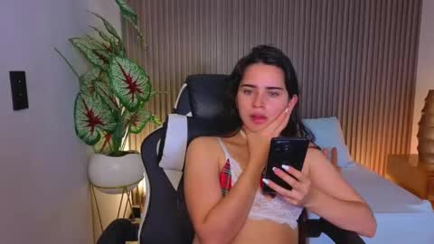 Snapshot of angelica_dymond chatting on 09.27.25 A N G E L I C A online show from 09.27.25