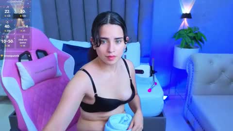 Snapshot of angelica_dymond chatting on 10.08.25 A N G E L I C A online show from 10.08.25