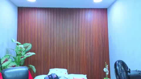 Snapshot of angelica_dymond chatting on 10.11.25 A N G E L I C A online show from 10.11.25