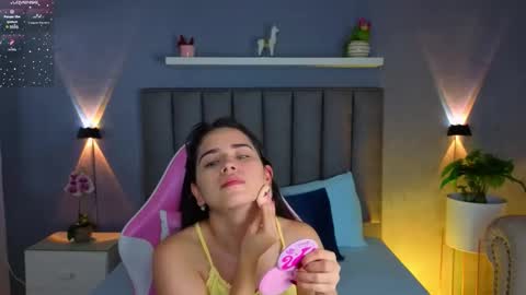 Snapshot of angelica_dymond chatting on 10.22.25 A N G E L I C A online show from 10.22.25