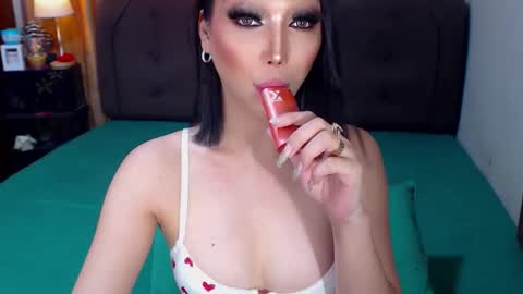 MS. AMALIA online show from 11.22.25