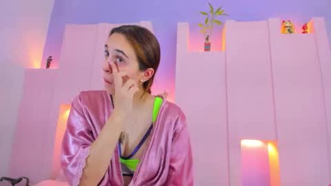 Snapshot of angelikarose1 chatting on 09.30.25 Angelika Rose online show from 09.30.25