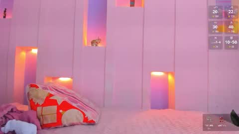 Snapshot of angelikarose1 chatting on 10.13.25 Angelika Rose online show from 10.13.25