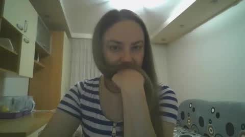 Snapshot of angelina_26 chatting on 10.07.25 Angelina 26 online show from 10.07.25