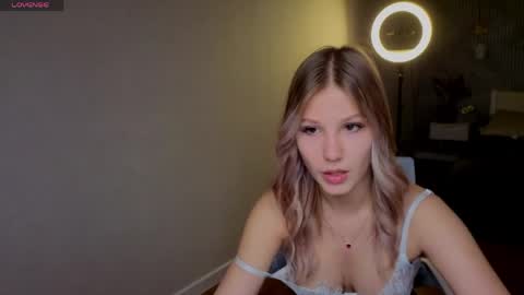 Snapshot of angelina_becker chatting on 05.30.26 Angelina online show from 05.30.26
