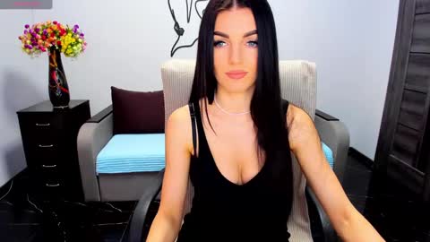 Angelina online show from 01.20.25