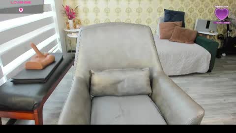 Snapshot of angelina_class_7 chatting on 06.25.26 angelina_class_7 online show from 06.25.26