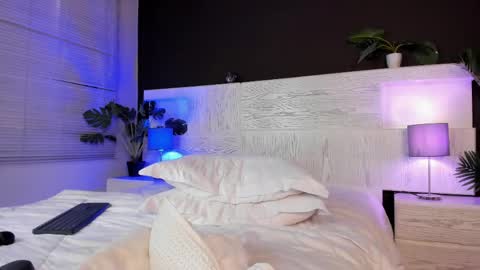 angelina_hilton online show from 05.11.26