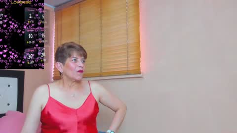 Snapshot of angelina_stone_65 chatting on 01.11.25 Angelina online show from 01.11.25