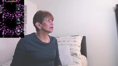 Snapshot of angelina_stone_65 chatting on 02.05.25 Angelina online show from 02.05.25