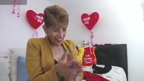 Snapshot of angelina_stone_65 chatting on 02.14.25 Angelina online show from 02.14.25