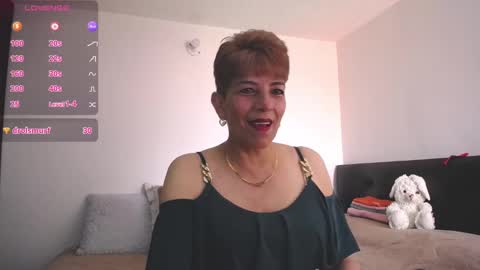 Snapshot of angelina_stone_65 chatting on 02.18.25 Angelina online show from 02.18.25