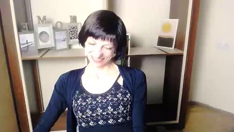 Snapshot of angelinalov_ chatting on 09.16.25 Angelina online show from 09.16.25