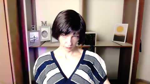 Snapshot of angelinalov_ chatting on 10.02.25 Angelina online show from 10.02.25