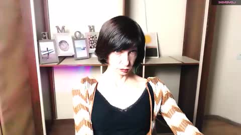 Snapshot of angelinalov_ chatting on 10.30.25 Angelina online show from 10.30.25