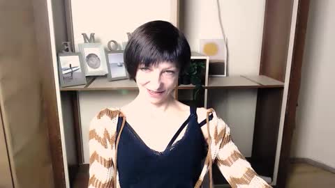 Angelina online show from 11.15.25