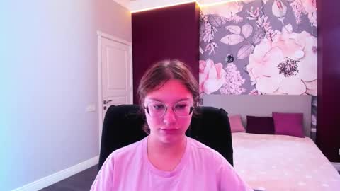 AngelinaLow online show from 09.18.25