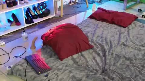 Angel online show from 03.02.25