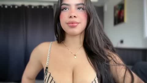 Angelina Weiss online show from 07.17.26