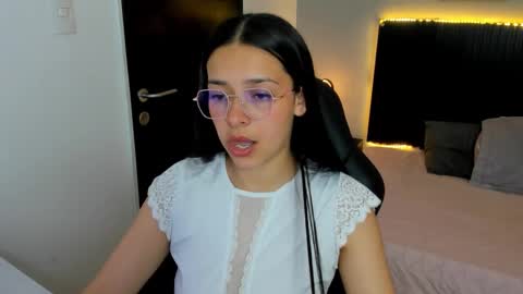 angeline_davies online show from 10.22.25