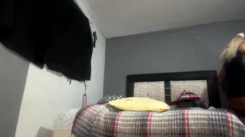 Snapshot of angelita827652 chatting on 03.16.26 angelita827652 online show from 03.16.26
