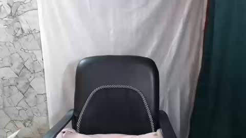 Snapshot of angelitaa_hot chatting on 10.16.25 angela online show from 10.16.25