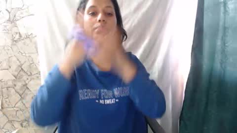 Snapshot of angelitaa_hot chatting on 10.22.25 angela online show from 10.22.25