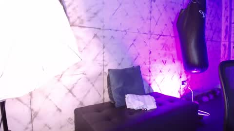 Angell Dust online show from 09.12.25