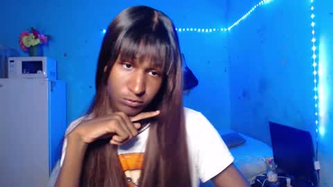 Snapshot of angell_dustt chatting on 10.01.25 Danielle online show from 10.01.25