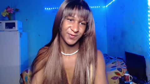 Snapshot of angell_dustt chatting on 10.10.25 Danielle online show from 10.10.25