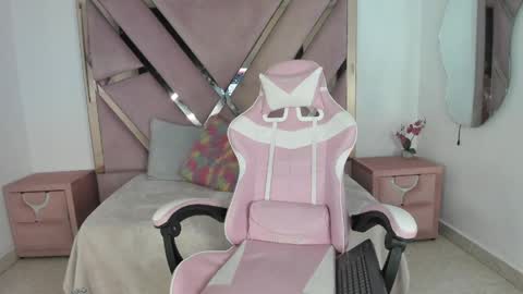 angell_petite01 online show from 05.06.26