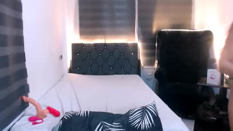 angella_dior online show from 09.22.25