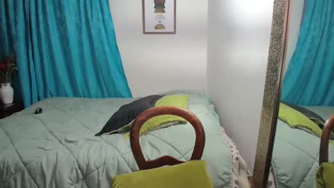 Snapshot of angellaisabella chatting on 01.20.25 ANGELA ISABELLA online show from 01.20.25