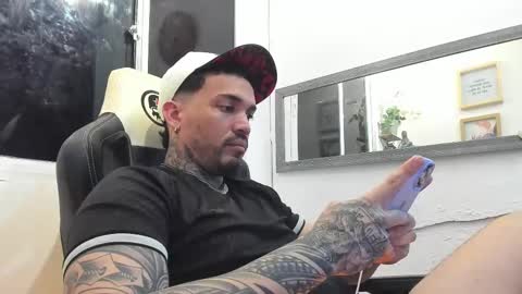 angellatino0 online show from 02.14.25