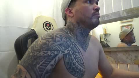 Snapshot of angellatino0 chatting on 09.24.25 angellatino0 online show from 09.24.25