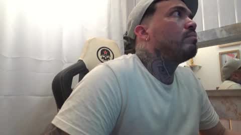 Snapshot of angellatino0 chatting on 10.09.25 angellatino0 online show from 10.09.25