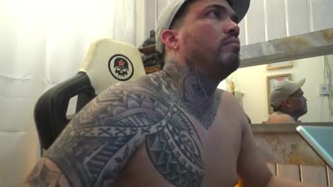 Snapshot of angellatino0 chatting on 10.18.25 angellatino0 online show from 10.18.25