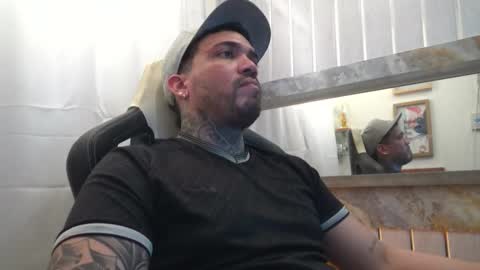 Snapshot of angellatino0 chatting on 10.20.25 angellatino0 online show from 10.20.25